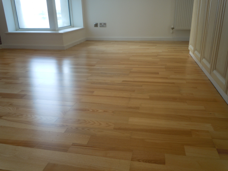 Polished wood floor deep cleaned and buffed